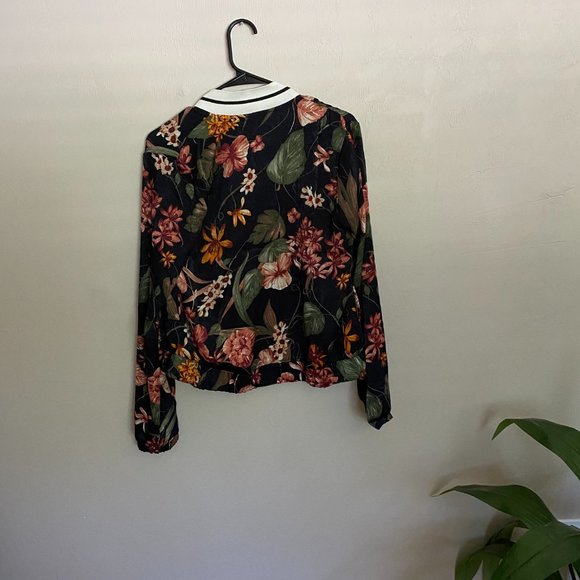 Gimmicks Floral Bomber - Picture 4 of 6